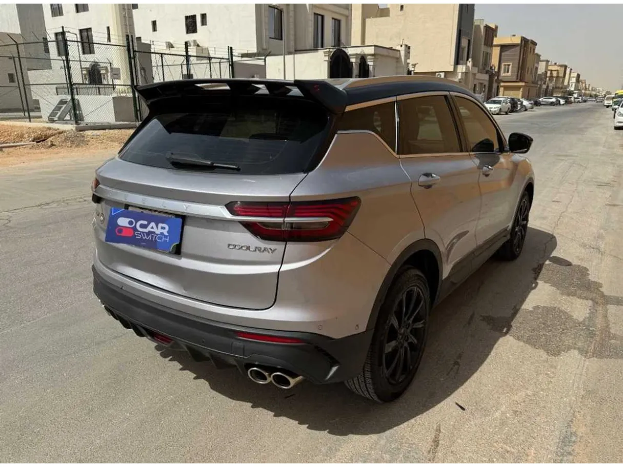 Car image 5