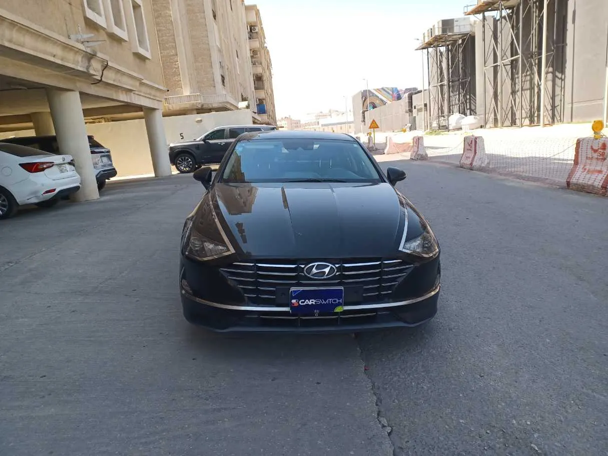 Car image 2