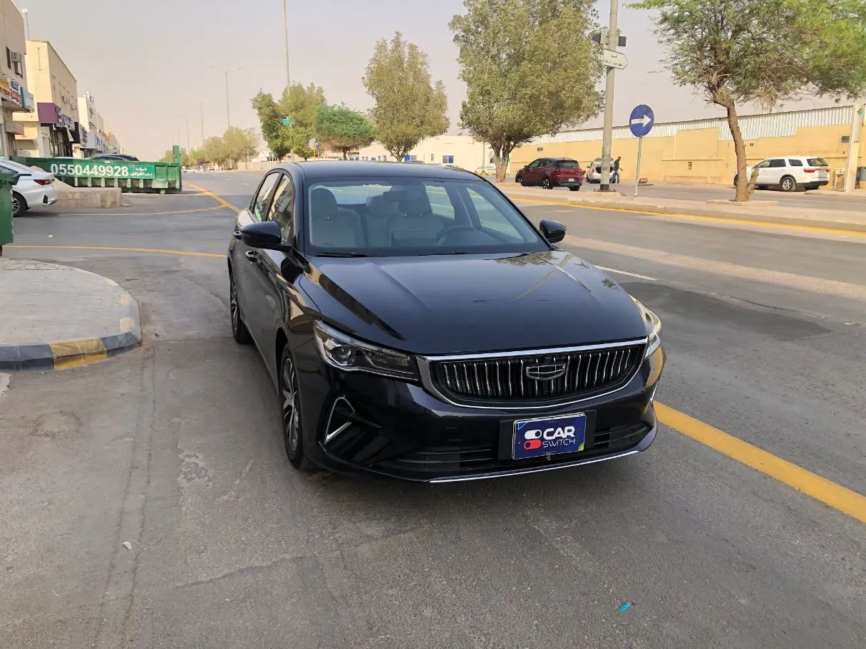 Car image 3