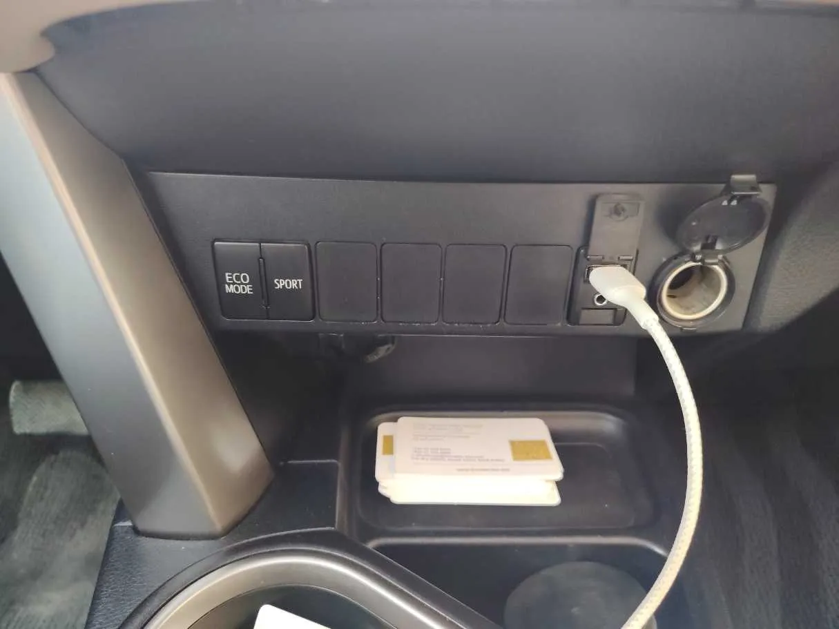 Car image 21