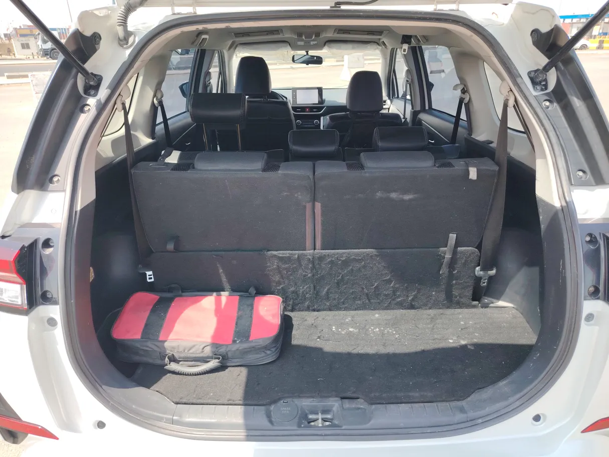 Car image 25