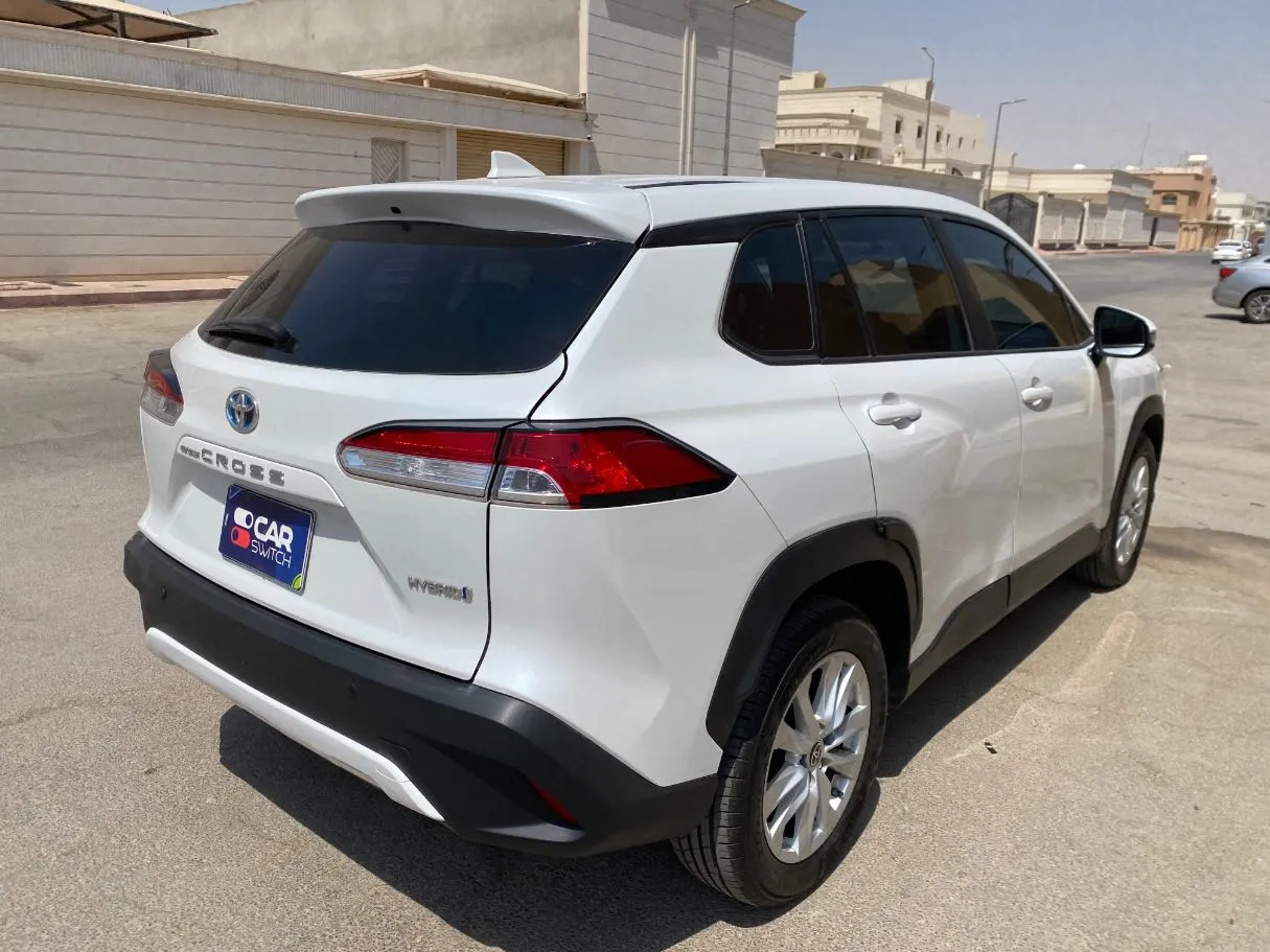Car image 5
