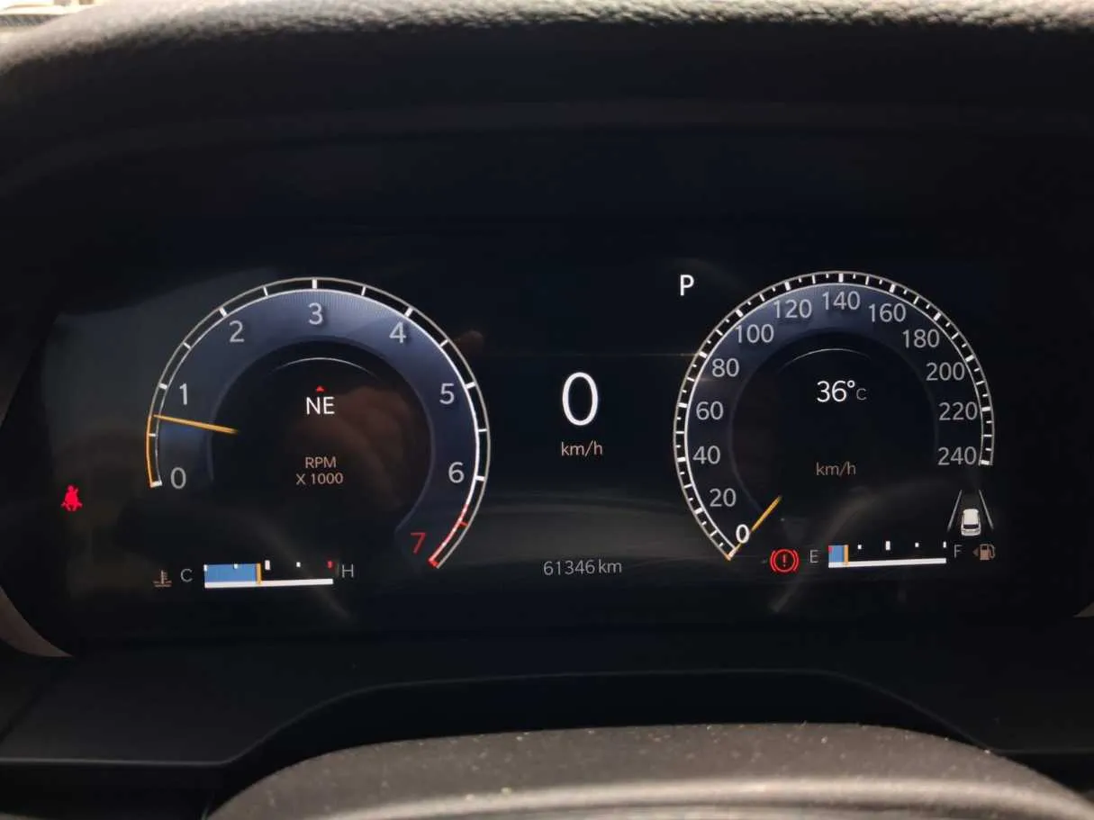Car image 17