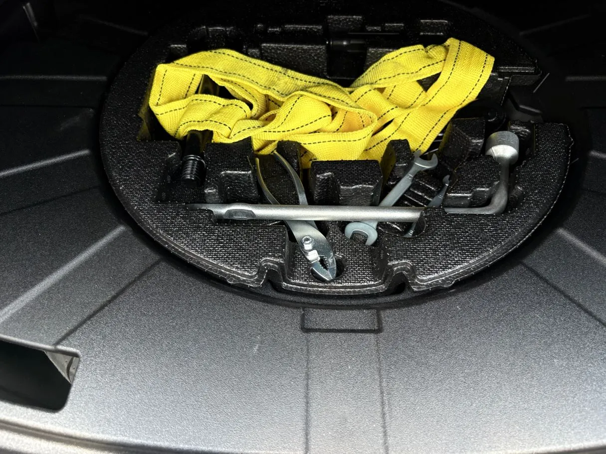 Car image 31