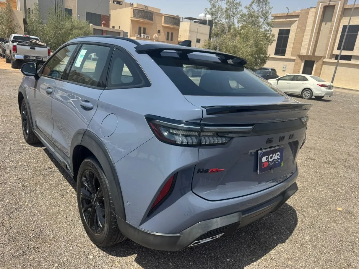 Car image 7