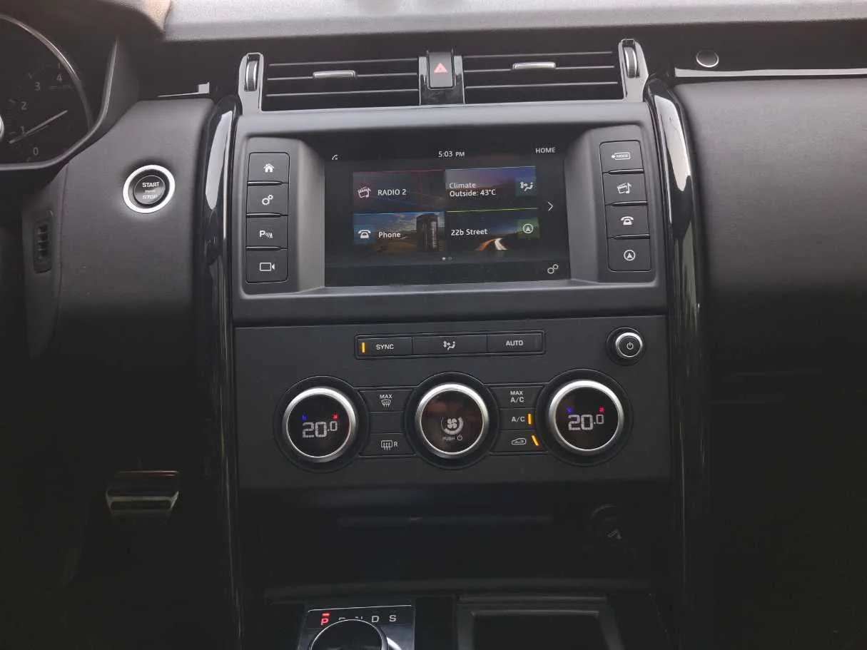 Car image 17