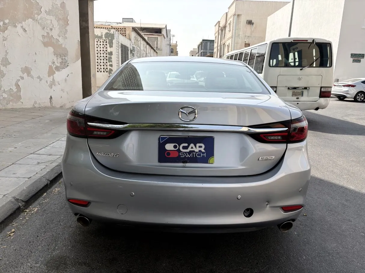 Car image 6