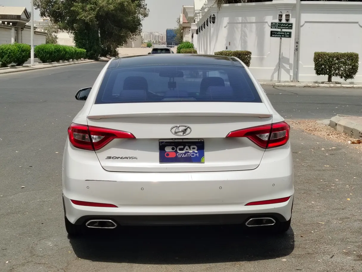 Car image 6