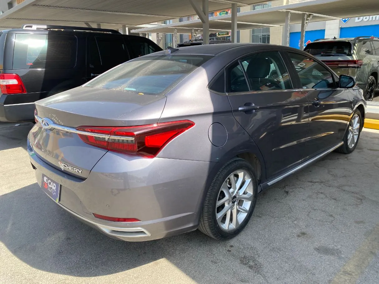 Car image 5