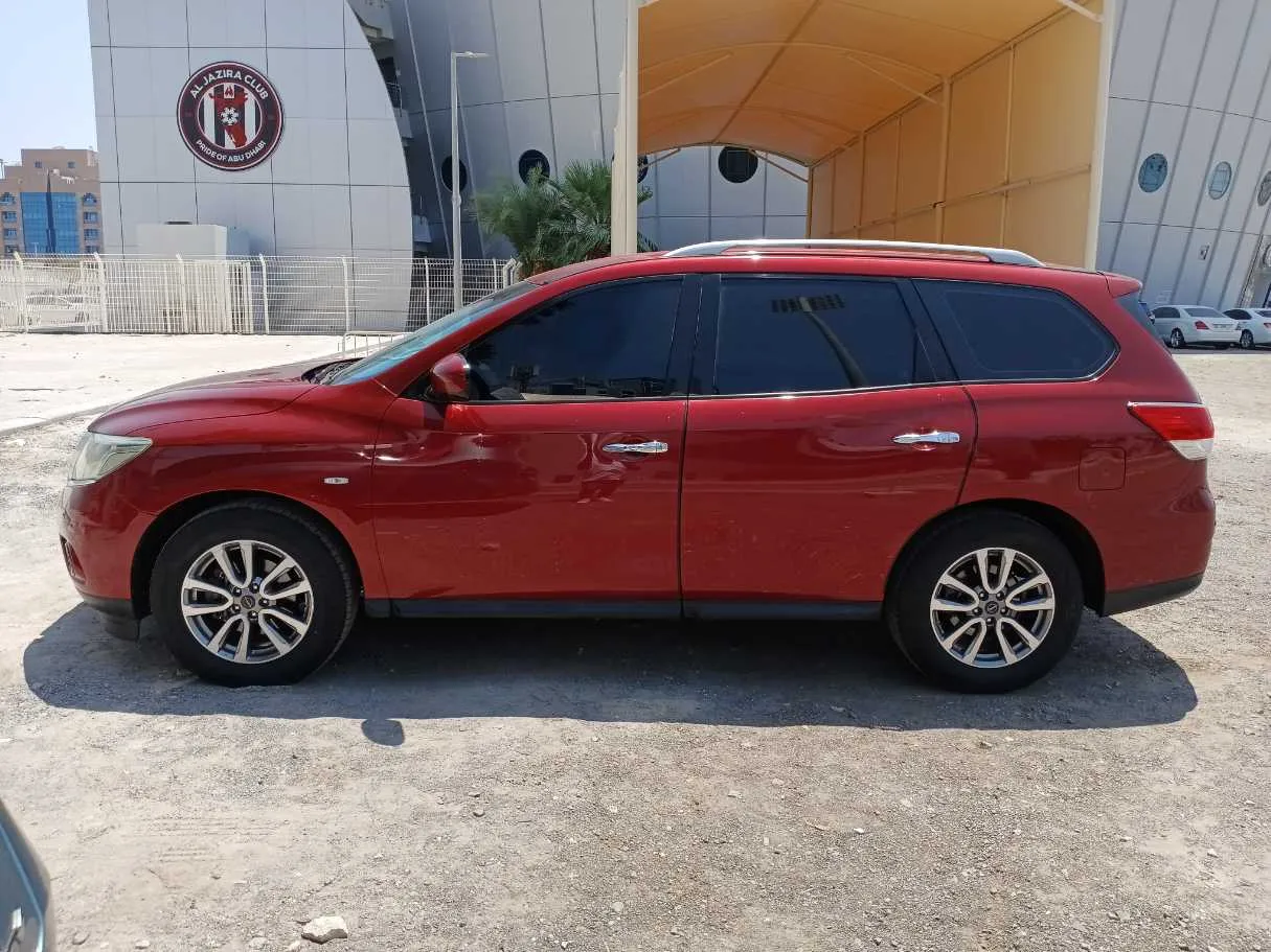 Car image 4