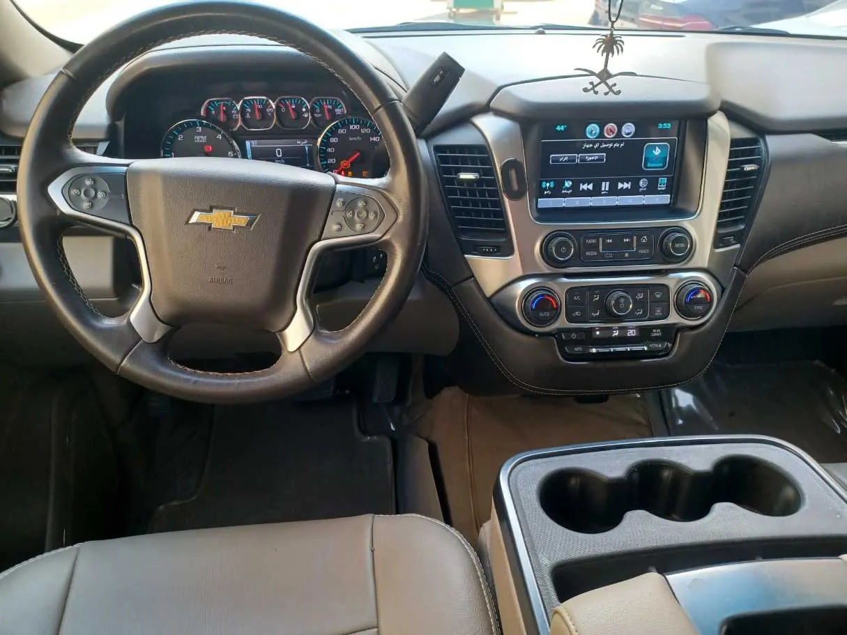 Car image 16