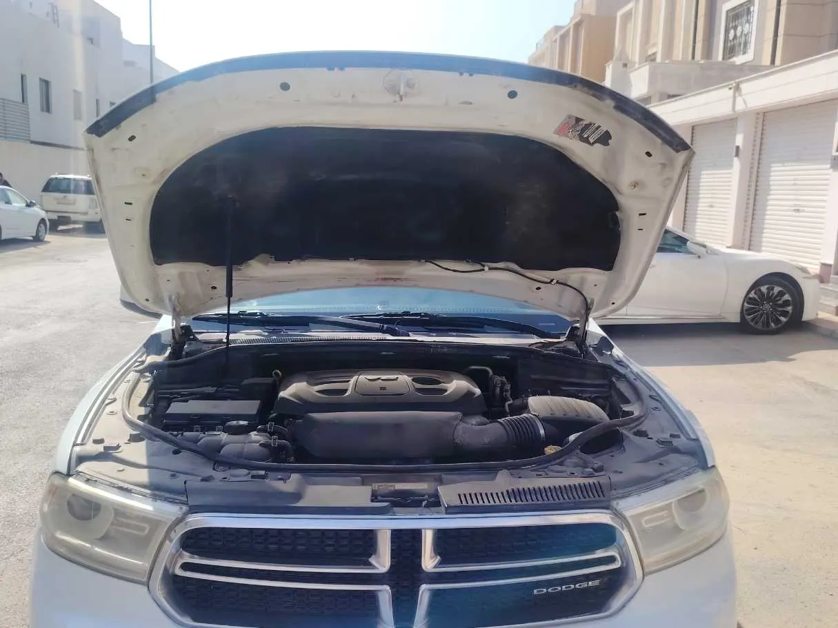 Car image 27