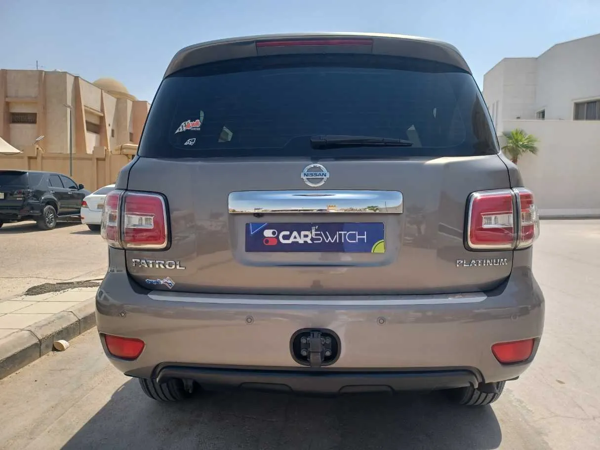 Car image 6