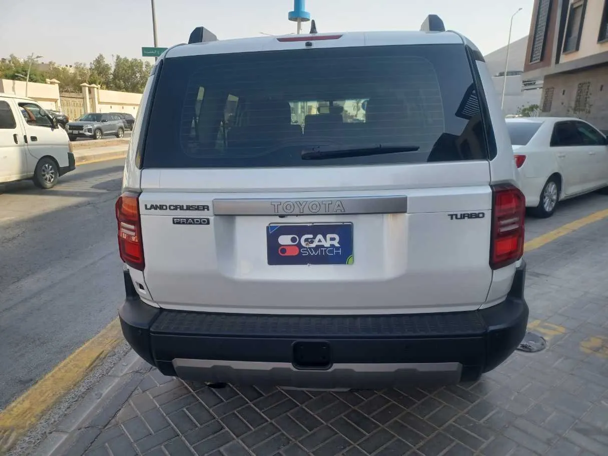 Car image 6