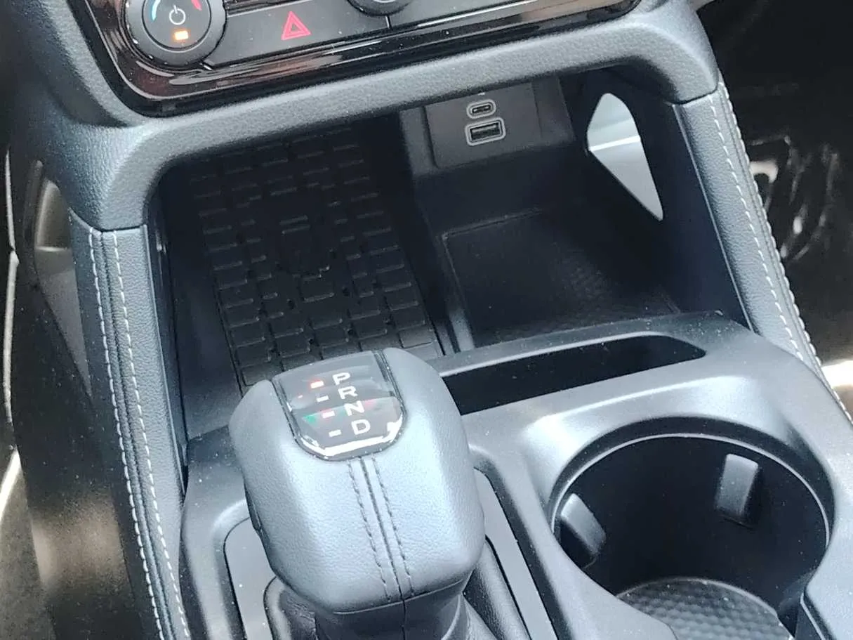 Car image 23