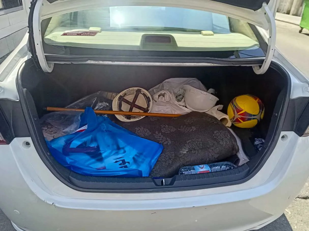 Car image 24