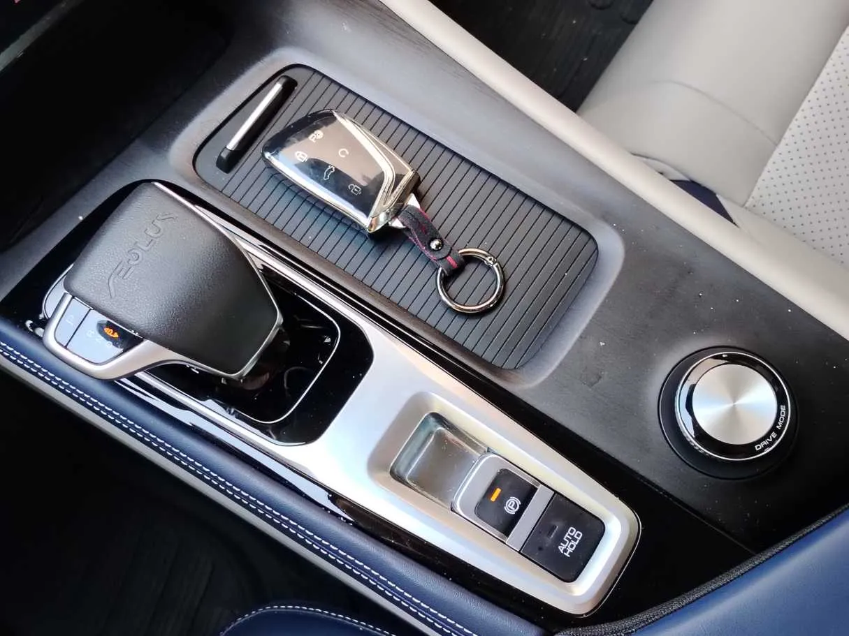 Car image 21