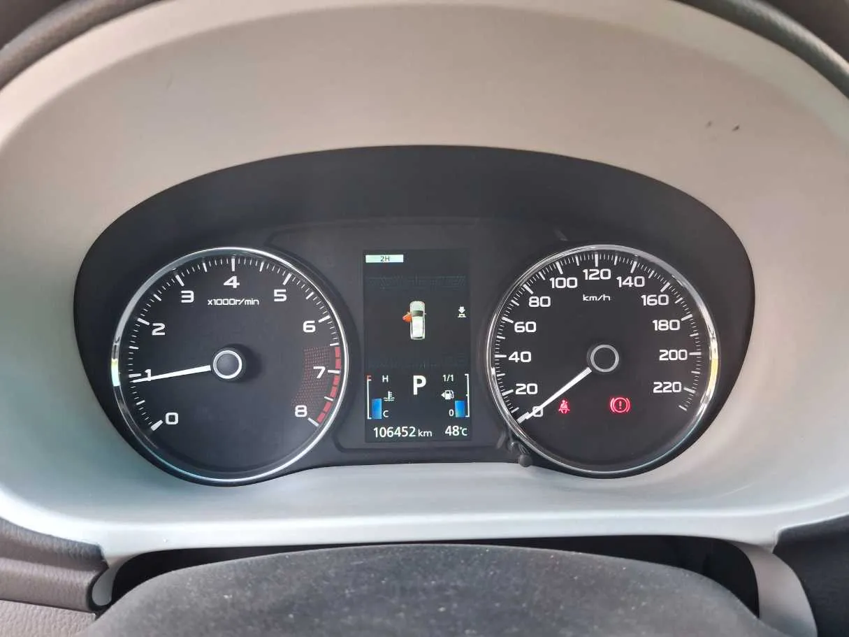 Car image 18