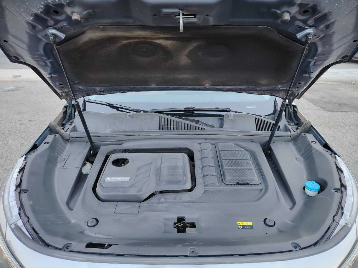 Car image 47