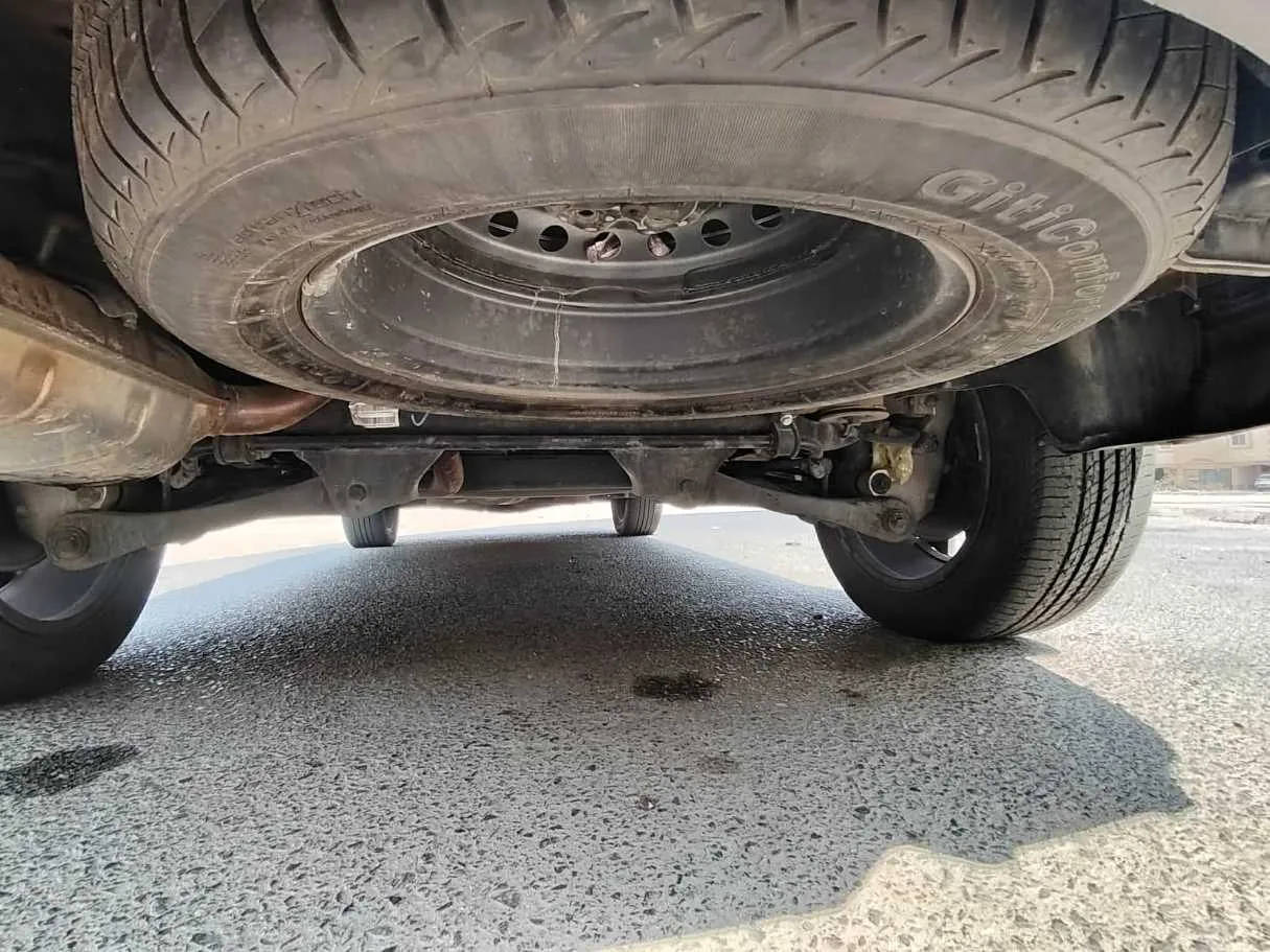 Car image 40