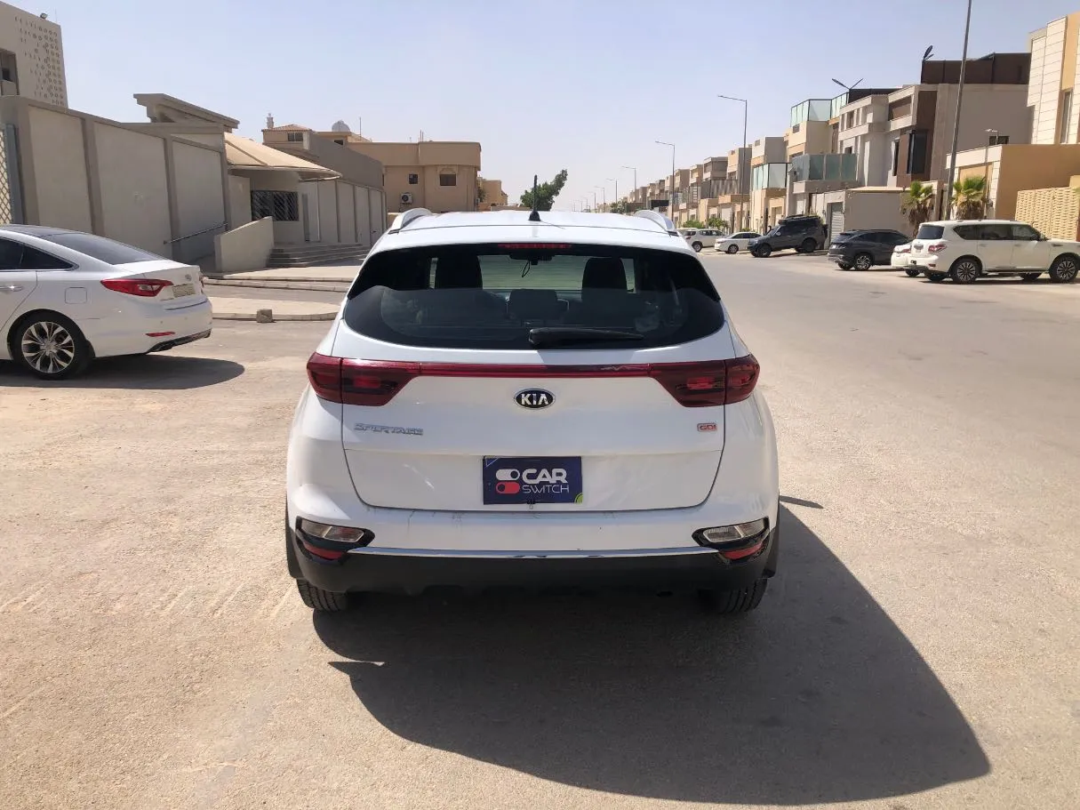 Car image 6