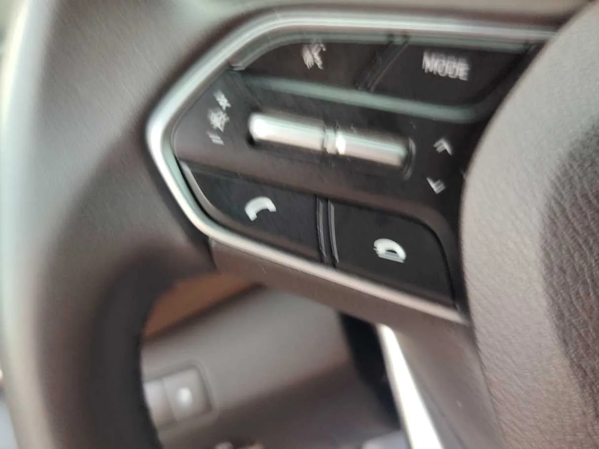 Car image 33