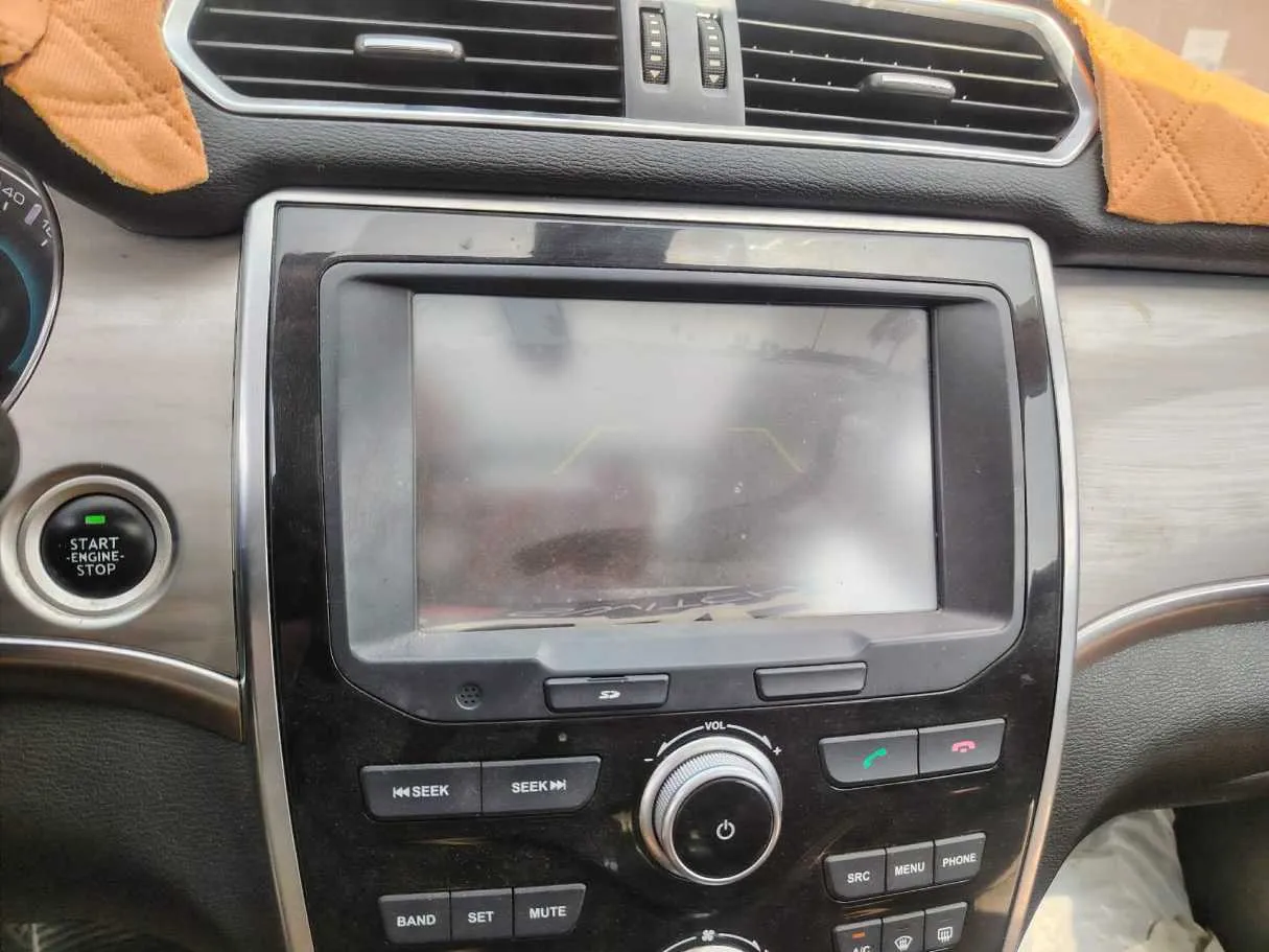 Car image 24