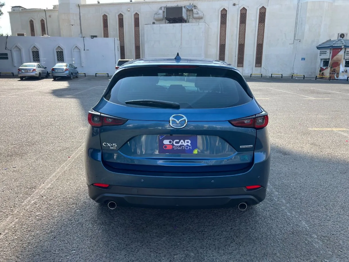 Car image 6