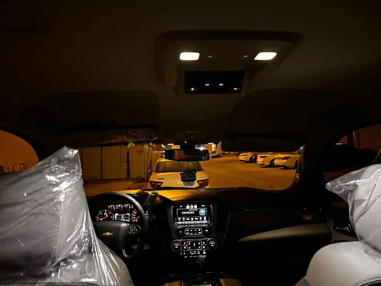 Car image 15
