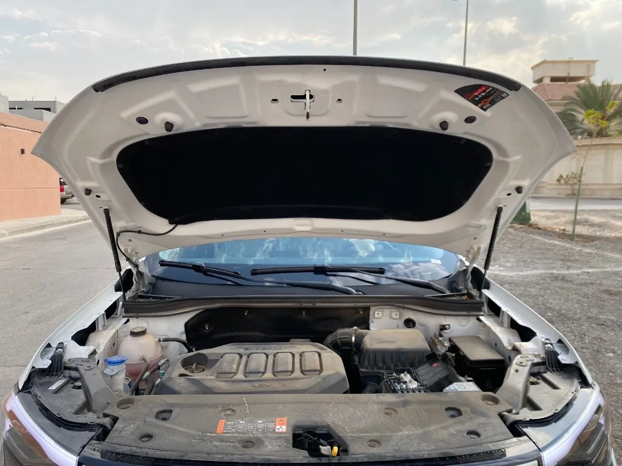 Car image 28
