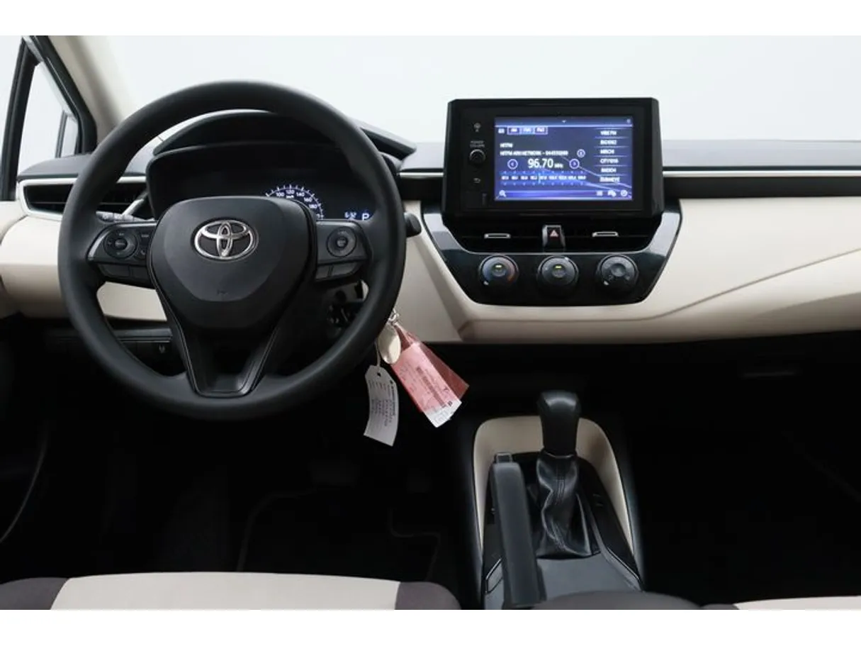 Car image 15