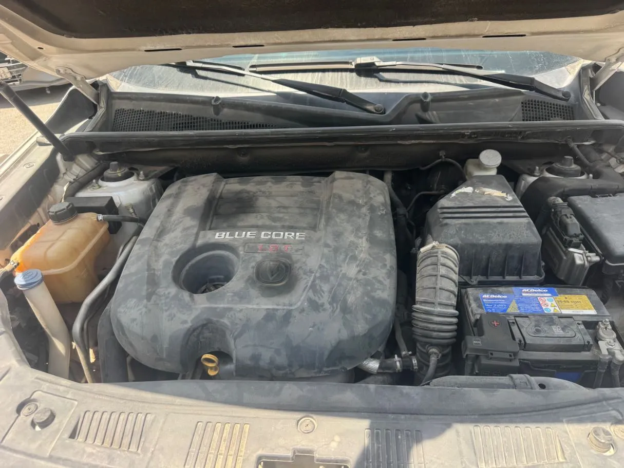 Car image 20