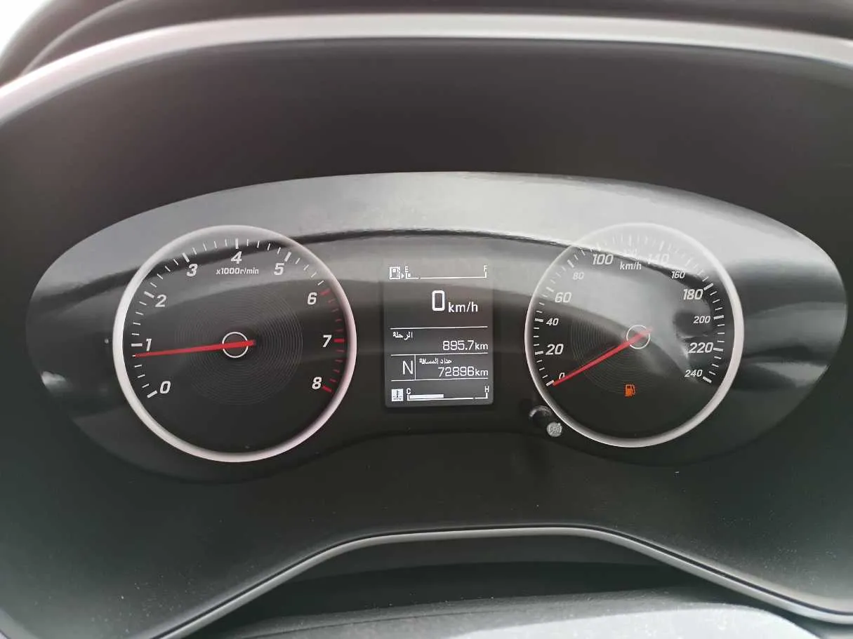 Car image 18