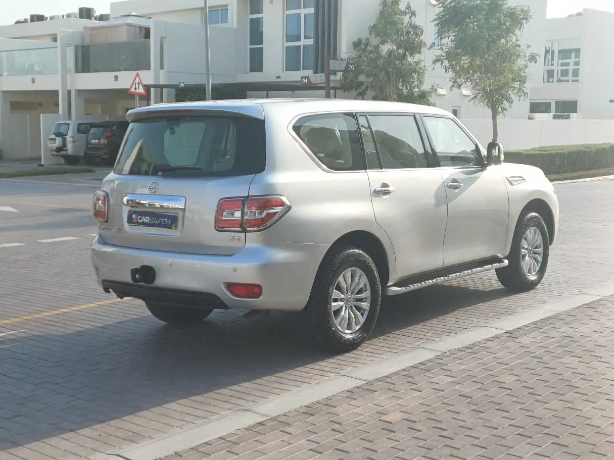Car image 5