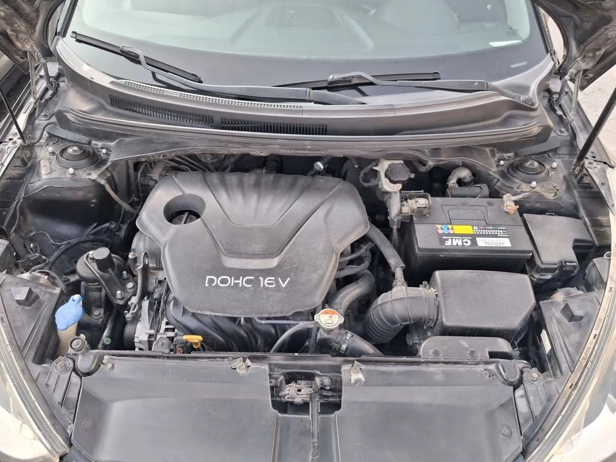 Car image 16