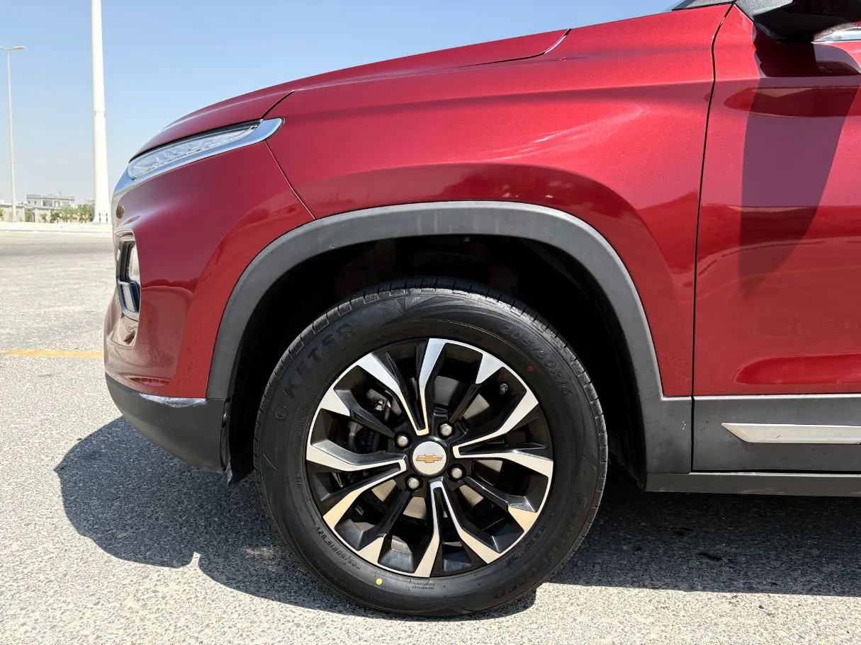 Car image 9