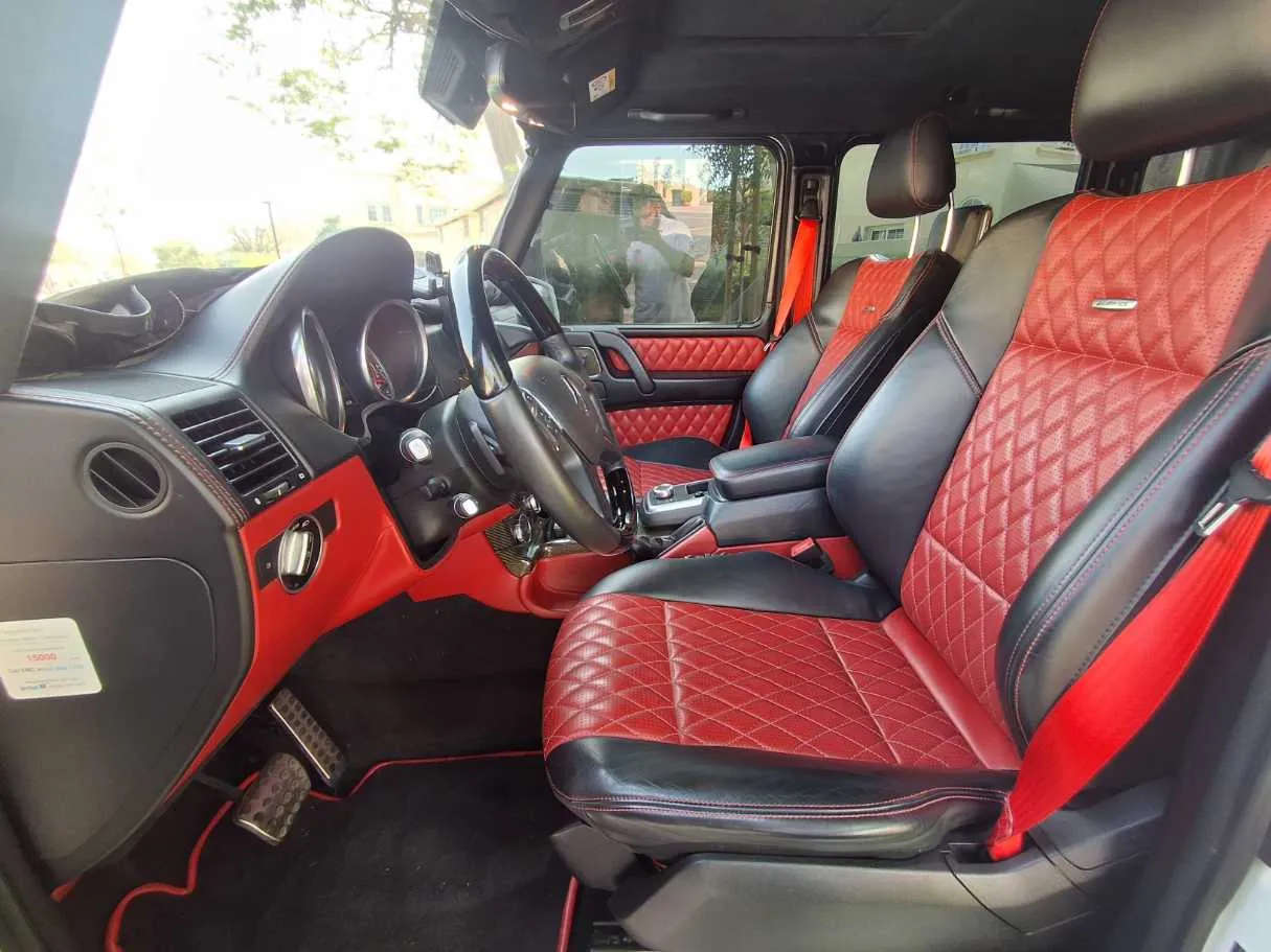 Car image 12
