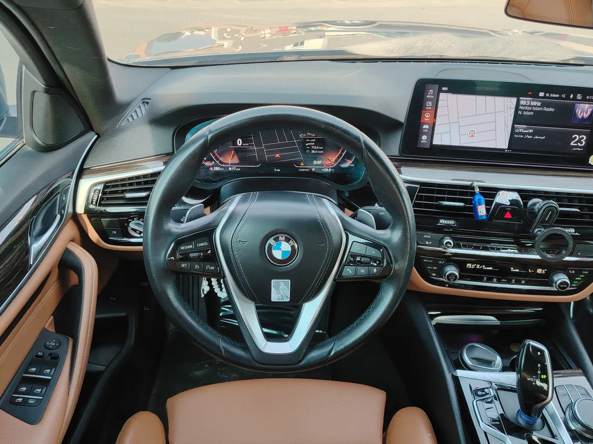 Car image 26