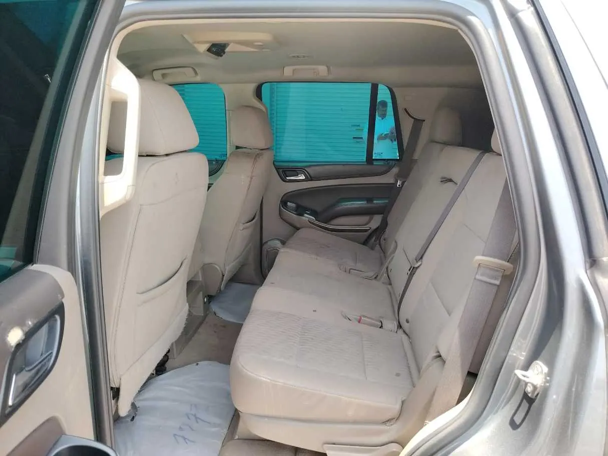 Car image 16
