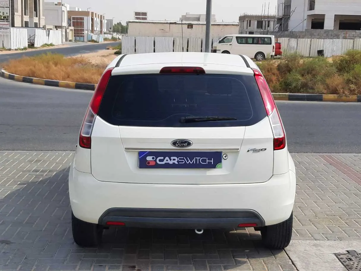Car image 6