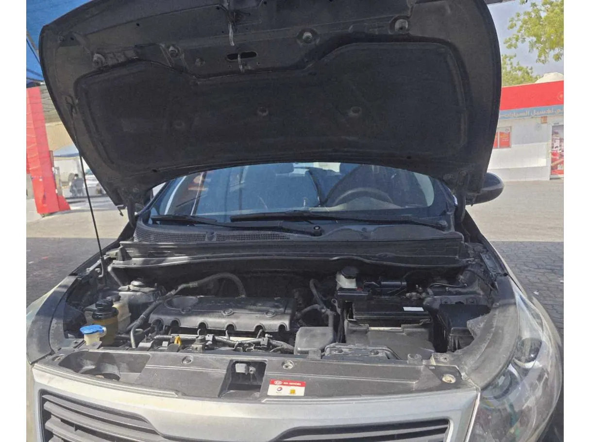 Car image 10