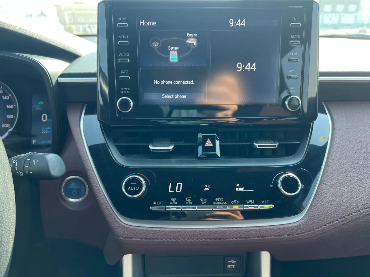 Car image 17