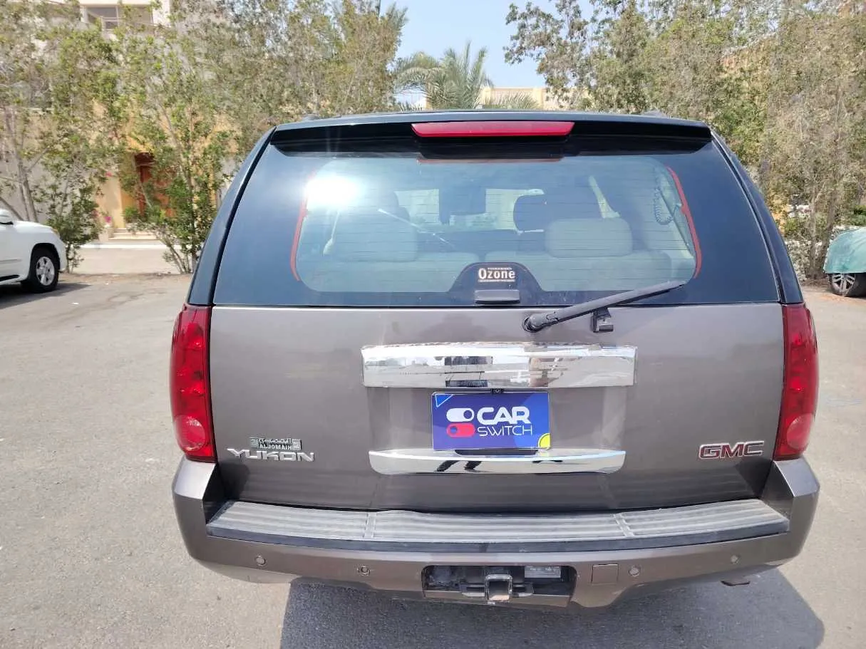 Car image 6