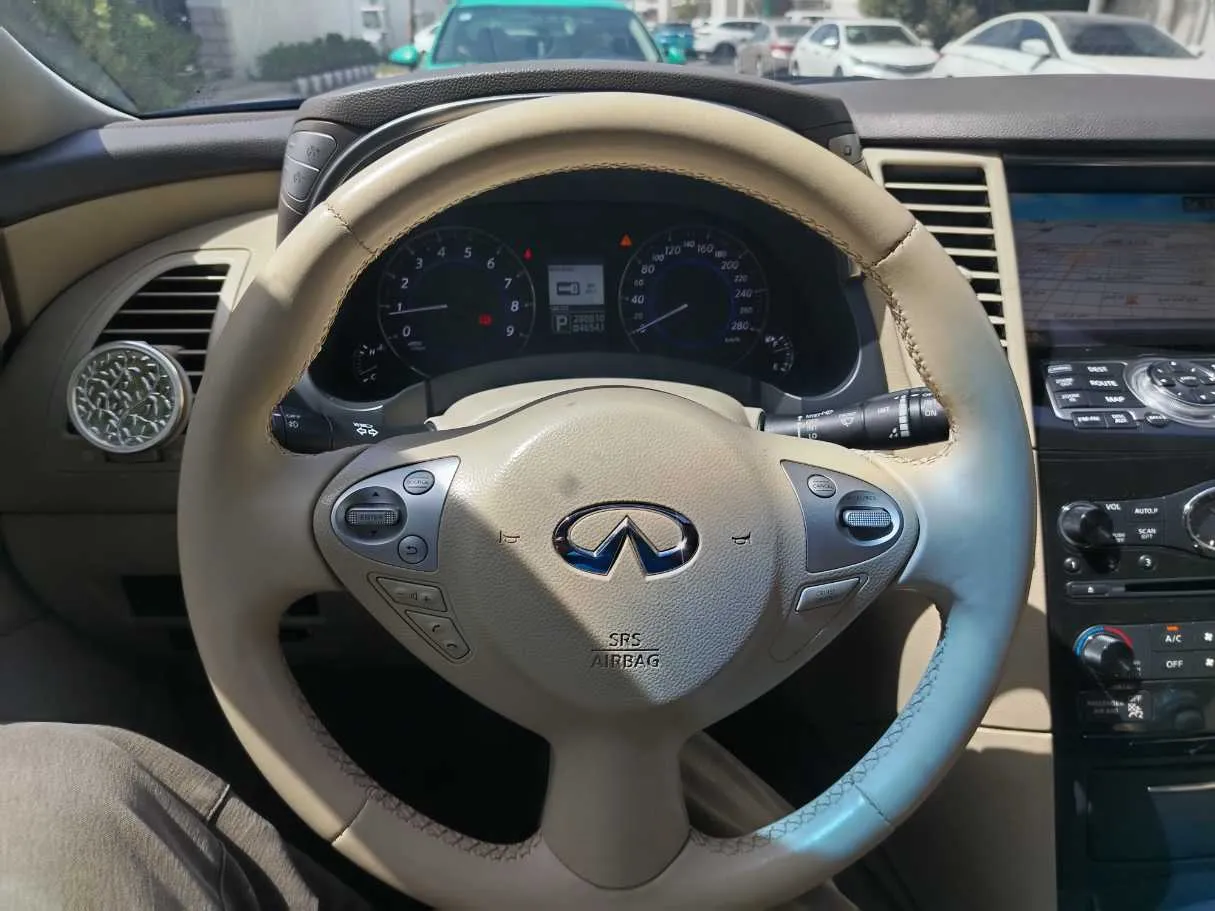 Car image 28