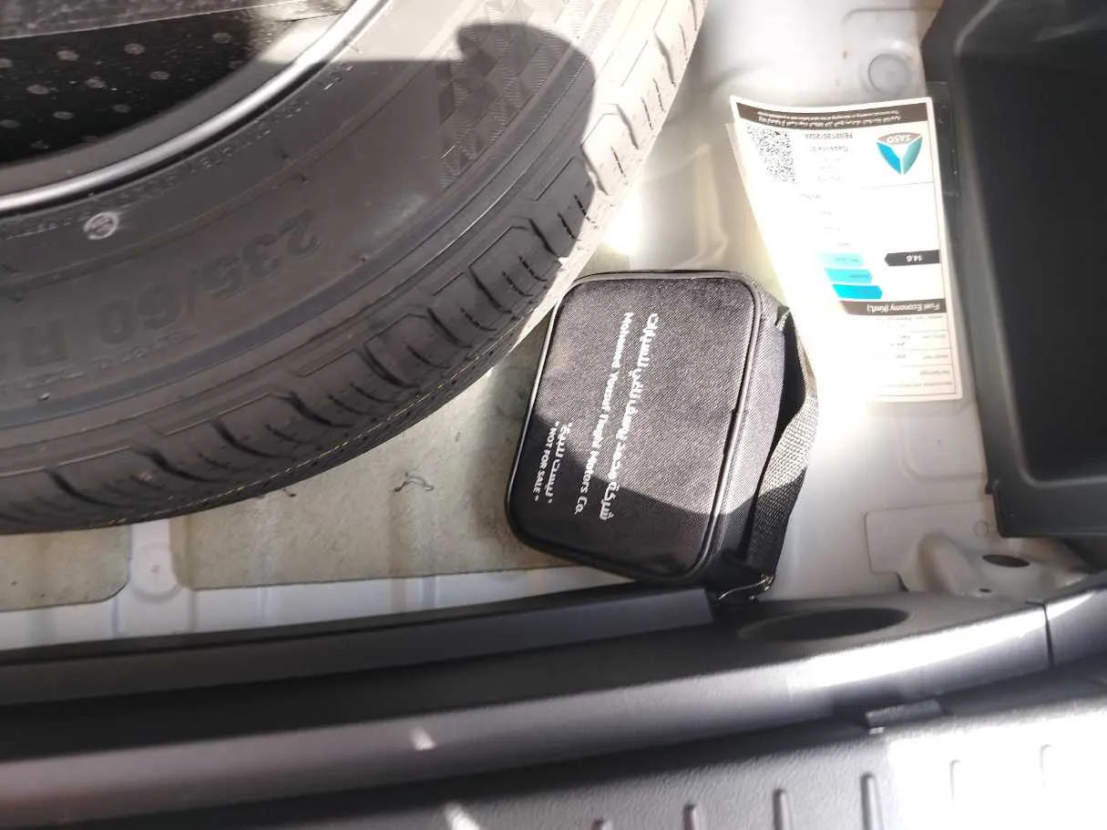 Car image 46