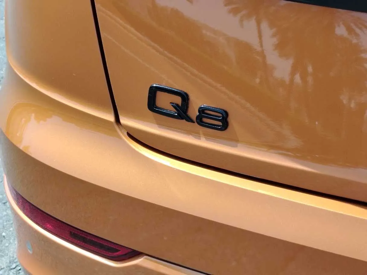 Car image 32