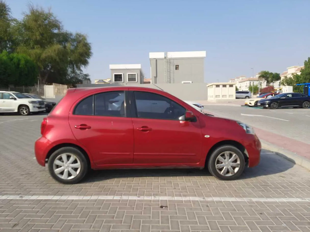 Car image 8