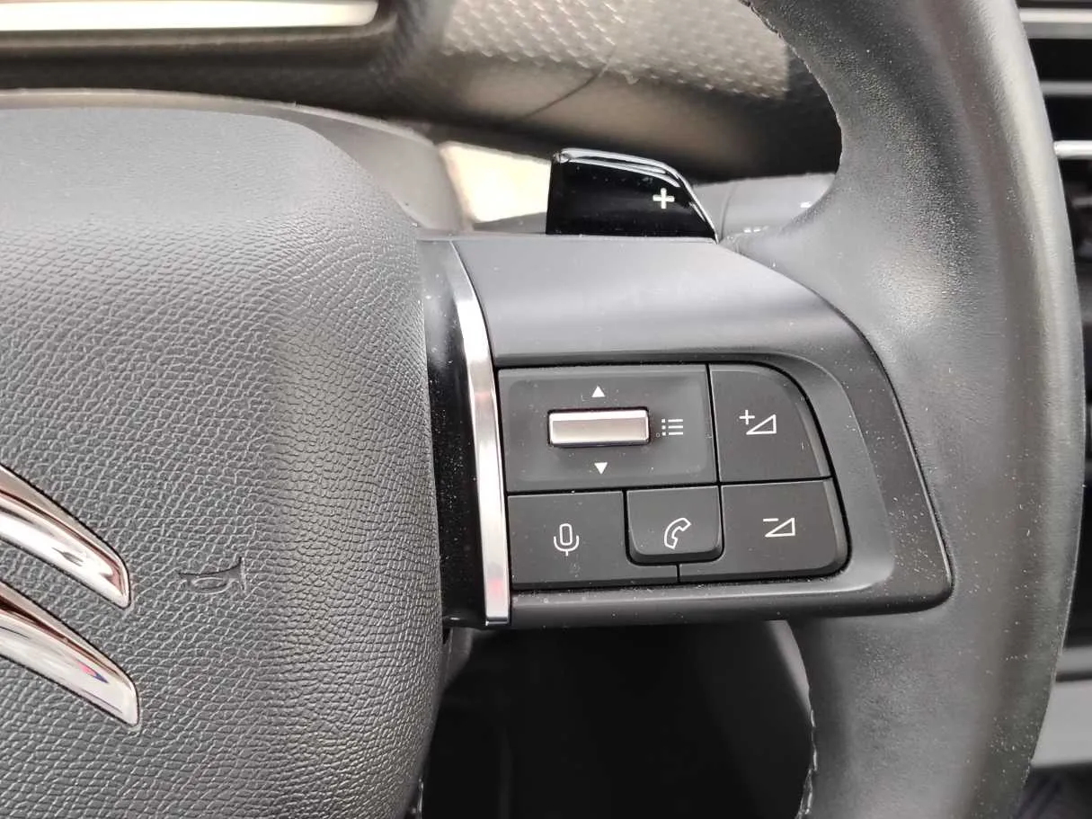 Car image 31