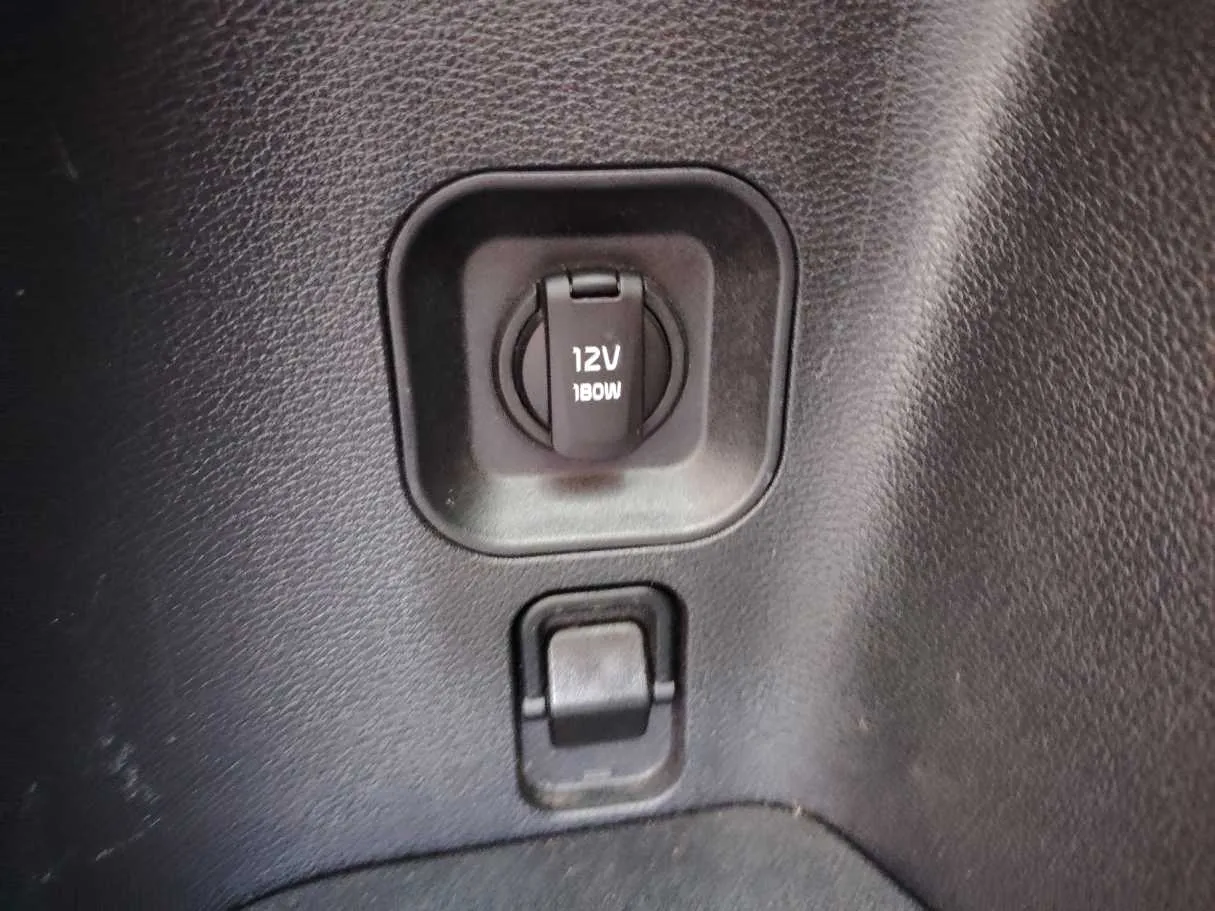 Car image 31