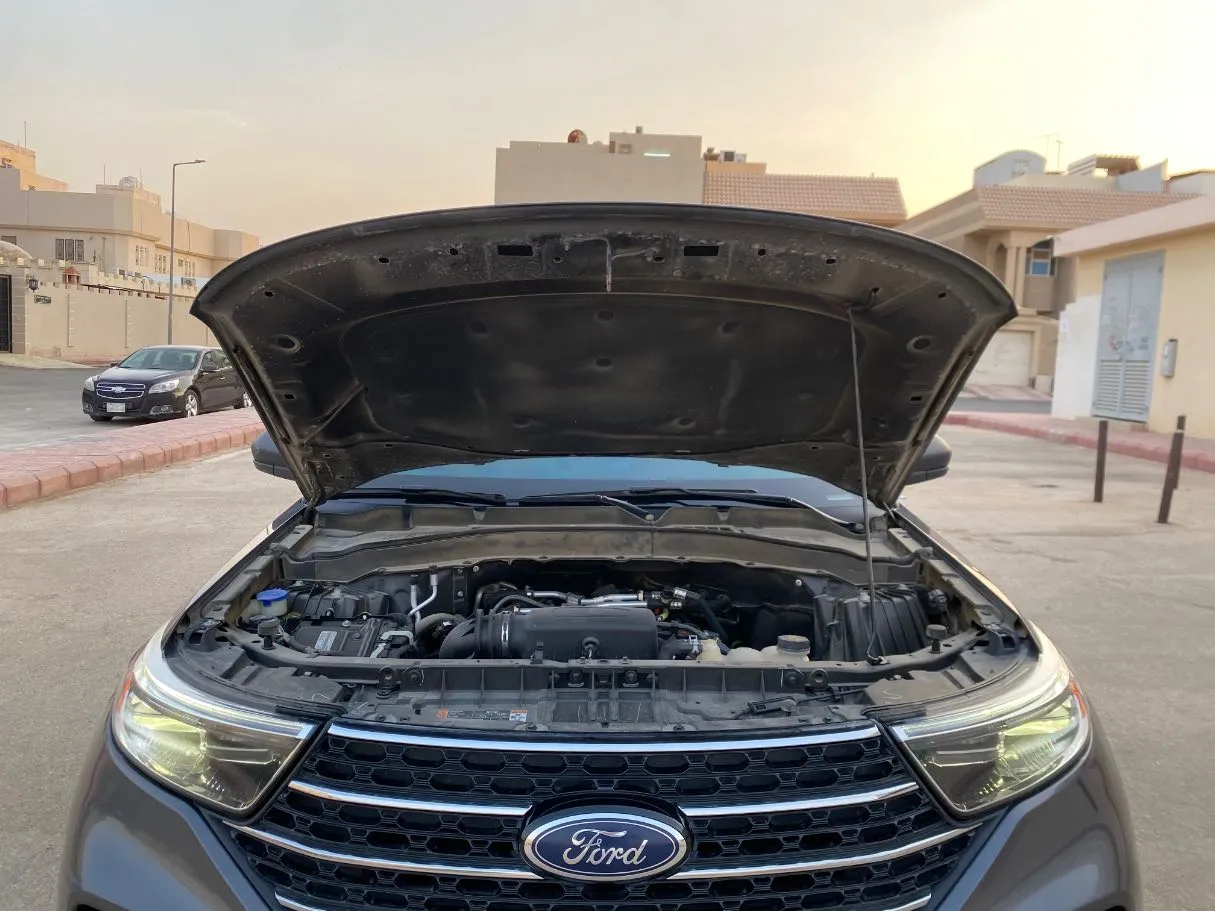Car image 32